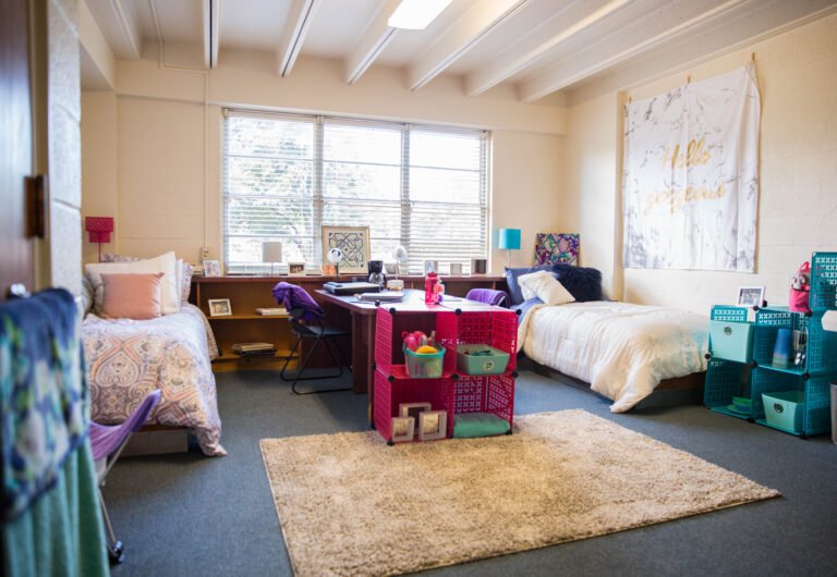 Anderson Hall women's dorm room