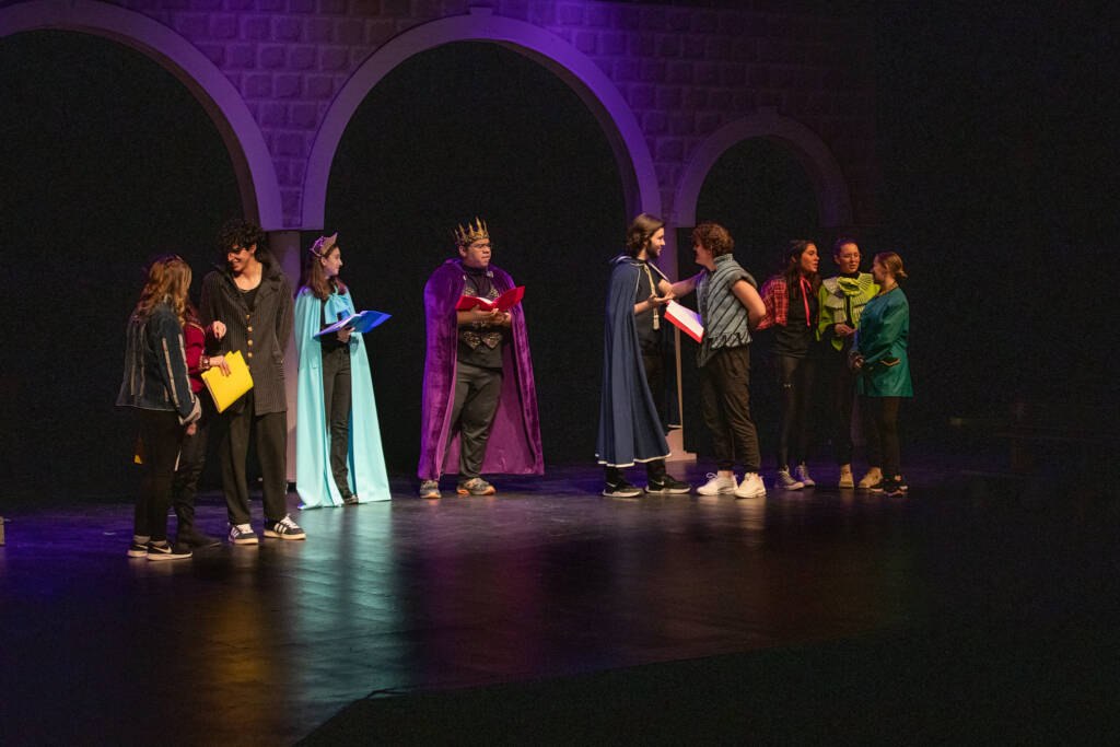 IM体育试玩's theatre department during 24-hour Shakespeare