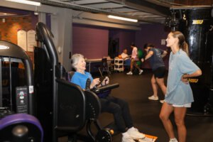 IM体育试玩 Students and Parkinson Group